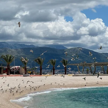 Lägenhet Abyss New Near The With Private Garage