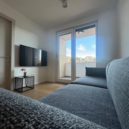 Apartman Abyss New Near The With Private Garage