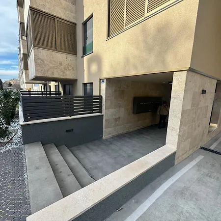 Abyss New Apartment Near The Best Beach Znjan *